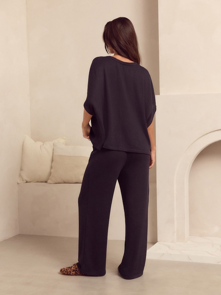 Black Knitted Short Sleeve Lounge Set - Image 5 of 9