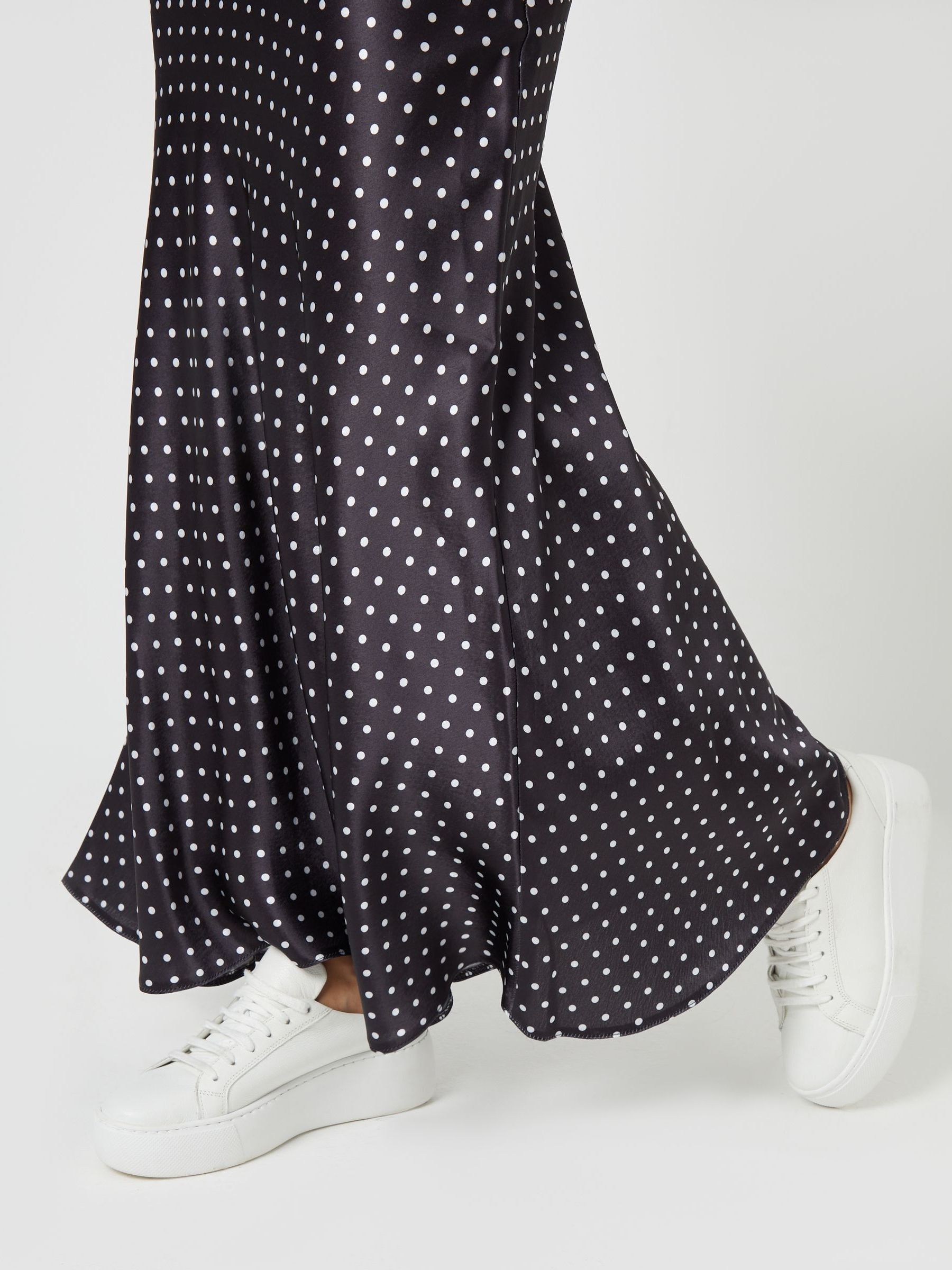 【THE MUSEUM VISITOR】DOT MIXED MAXI SKIRT スカート韓国商品 Buy Threadbare Black Polka Dot Maxi Satin Slip Skirt from