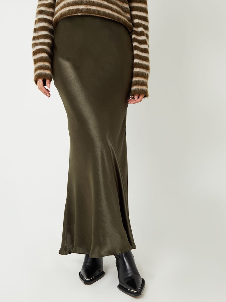 Threadbare Maxi-Sliprock aus Satin - Bild 2 von 4 Threadbare Maxi-Sliprock aus Satin - Bild 2 von 4