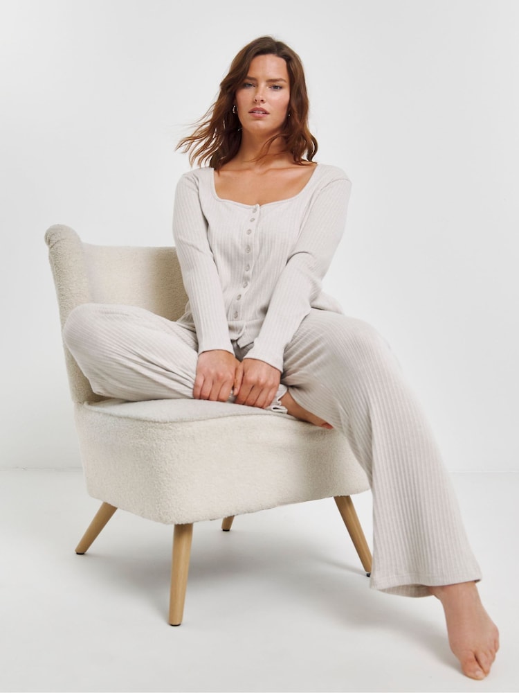 Conjunto confort con diseño de tela waffle supersuave Secrets de Simply Be Pretty - Imagen 1 de 4 Conjunto confort con diseño de tela waffle supersuave Secrets de Simply Be Pretty - Imagen 1 de 4