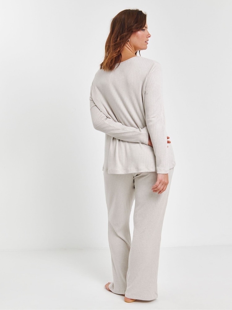 Conjunto confort con diseño de tela waffle supersuave Secrets de Simply Be Pretty - Imagen 2 de 4 Conjunto confort con diseño de tela waffle supersuave Secrets de Simply Be Pretty - Imagen 2 de 4