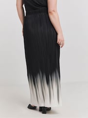Simply Be Black Ombre Plisse Maxi Skirt - Image 2 of 4