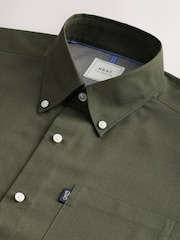 Dark Green Regular Fit Short Sleeve Easy Iron Button Down Oxford Shirt - Image 8 of 9