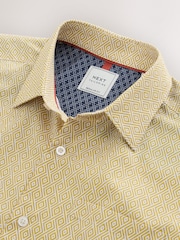 Yellow Diamond Geometric Easy Iron With Button Down Collar Short Sleeve Oxford Shirt - Image 7 of 9