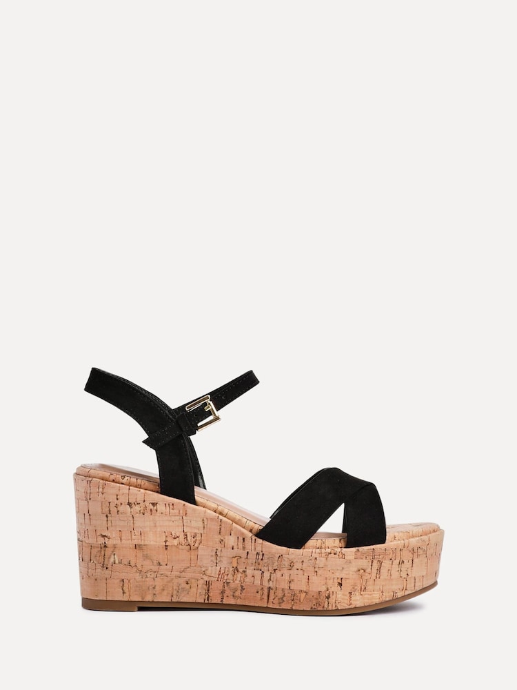 Schwarz - Linzi Vivid Cork Wedge Sandals With Crossover Straps - Bild 2 von 5 Schwarz - Linzi Vivid Cork Wedge Sandals With Crossover Straps - Bild 2 von 5