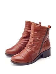Moda in Pelle Onika Rouched Leather Ankle Boots - Image 2 of 4