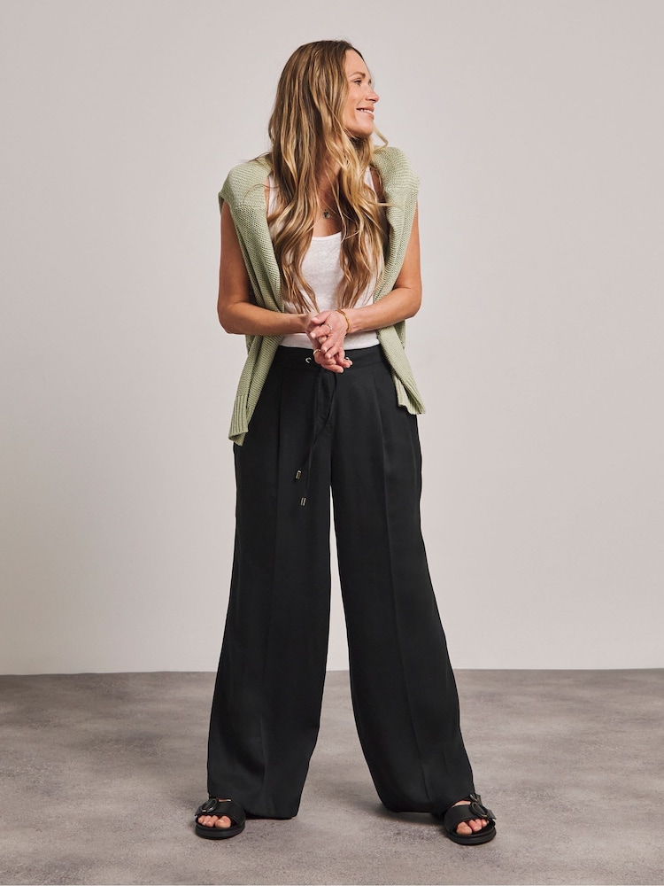 Anthology by JD Williams Black Premium Pleat Front Lightweight Trousers - Image 1 of 4