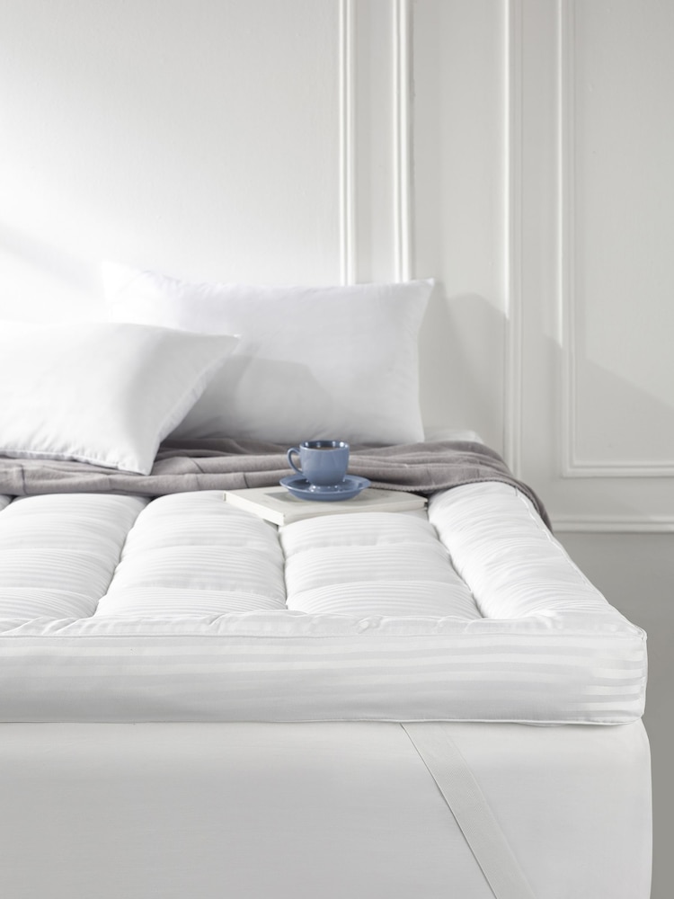 Snuggledown White Luxurious Hotel Mattress 10cm Topper - Image 1 of 12