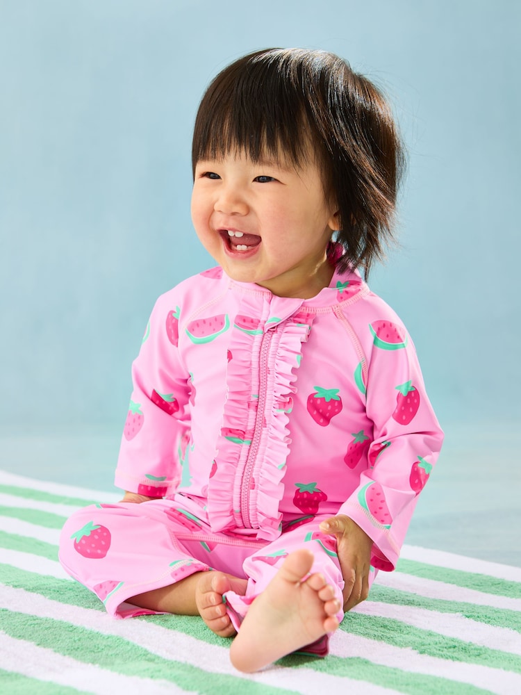 Traje con diseño de protección solar y estampado de fresas de Jojo Maman Bébé - Imagen 1 de 4 Traje con diseño de protección solar y estampado de fresas de Jojo Maman Bébé - Imagen 1 de 4