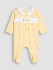 JoJo Maman Bébé Cotton Footed Smocked Embroidered Sleepsuit - Imagen 1 de 3