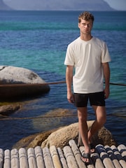 Черный - Signature Tailored Waistband Swim Shorts - Image 3 of 11