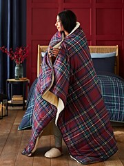Night Lark Cosy Throw Duvet 9 Tog - Image 1 of 11