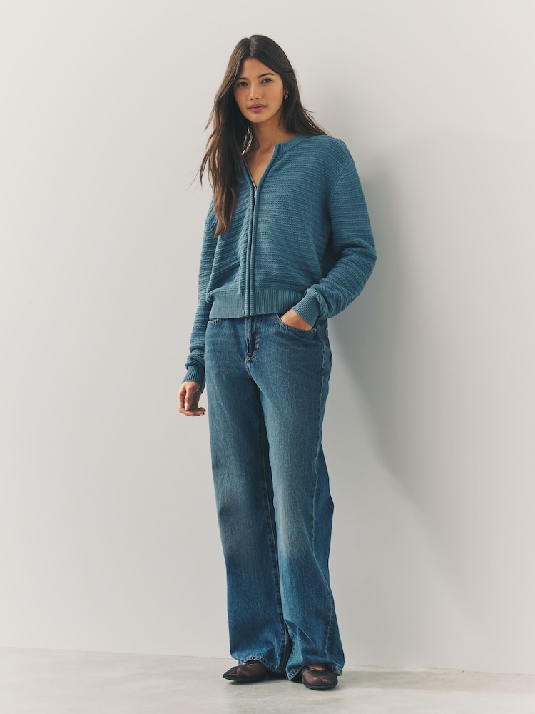 أزرق شامبراي - Knitted Zip-Up Bomber Jacket with Cotton - صورة 2 من 7