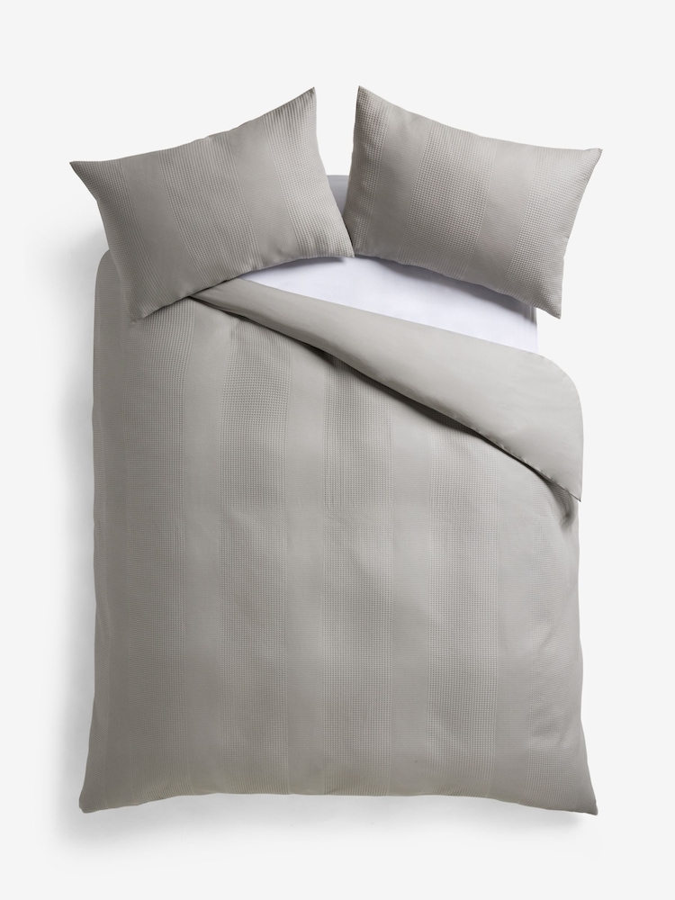 Charcoal Grey 300 Thread Count Waffle Texture Duvet Cover and Pillowcase Set - Image 3 of 4