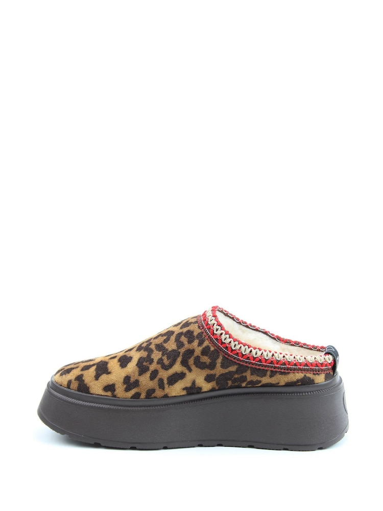 Heavenly Feet Franca Clog Mules - Image 2 of 5