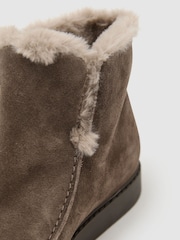 Reiss Winnie Suede Shearling-Lined Ankle Boots - Imaginea 7 din 7