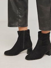 Simply Be Soft Black Wide Fit Classic Block Heel Stretch Ankle Boots - Image 3 of 4