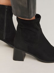 Simply Be Soft Black Wide Fit Classic Block Heel Stretch Ankle Boots - Image 4 of 4