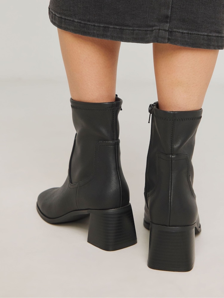 Simply Be Black Chrome Extra Wide Fit Classic Block Heel Stretch Ankle Boots - Image 2 of 4