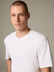 Weiß - Ribbed Textured Grandad Neck T-Shirt - Bild 1 von 8