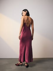 Burgunderrot - Midi Satin Slip Dress mit Wasserfallausschnitt, Riemchen und Bindung am Rücken. - Bild 3 von 7