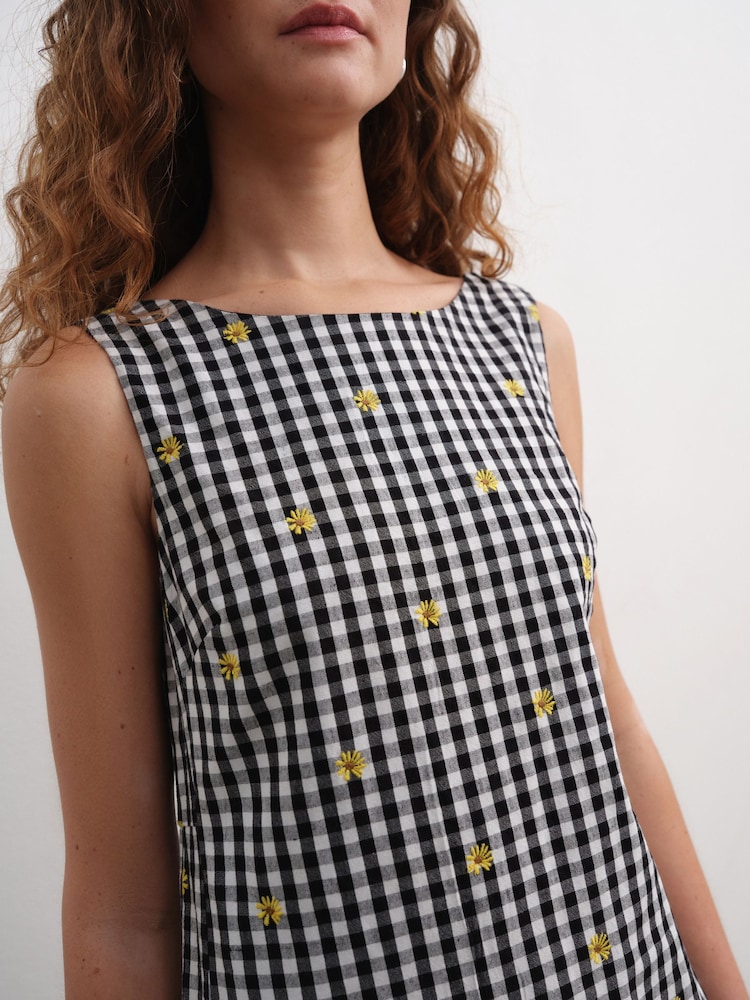 Black/White Gingham Embroidered Daisy Mini Shift Dress - Image 4 of 4