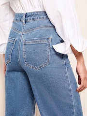 Умеренный синий - Friends Like These Wide Leg Cropped Jeans - Image 4 of 5