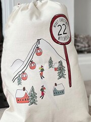 100% Linen Ski Scene Personalised Christmas Sack by Solesmith - Image 3 of 3