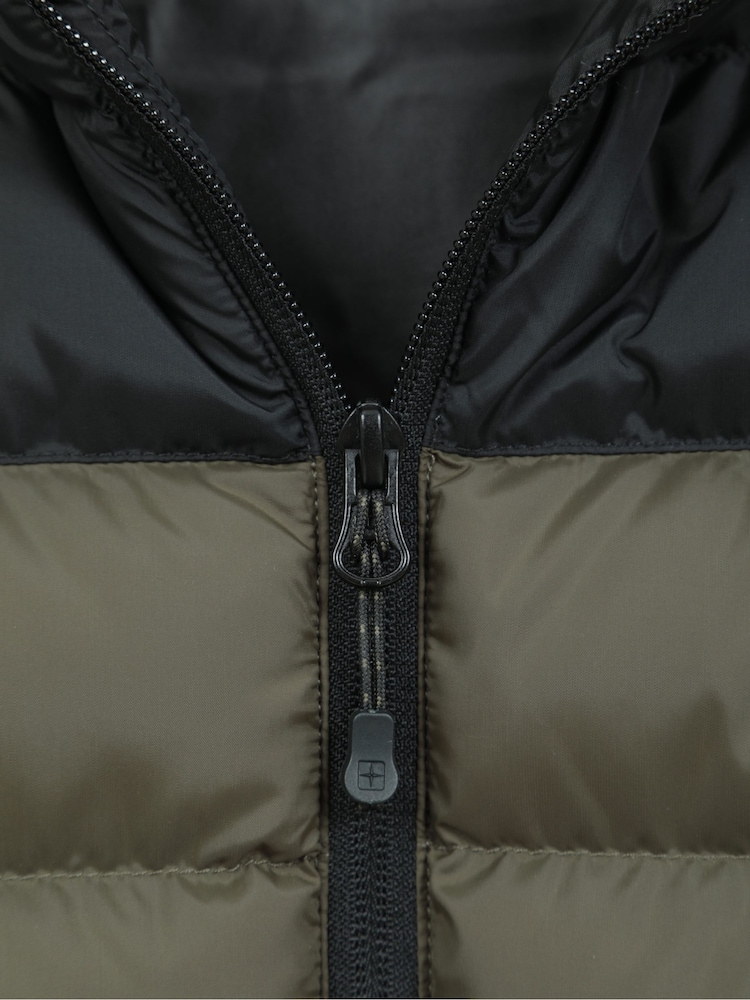 Mountain Warehouse Green/Black Seasons Water Resistant Padded Gilet - Image 7 of 7 Mountain Warehouse Green/Black Seasons Water Resistant Padded Gilet - Image 7 of 7