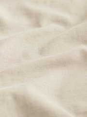 Neutraal kiezelkleurig - Normale Pasvorm - Essentieel katoenen T-shirt met ronde hals - Image 7 of 8