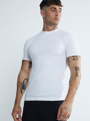 River Island White Muscle Fit 100% Cotton T-Shirts 3 Pack - Image 2 of 5