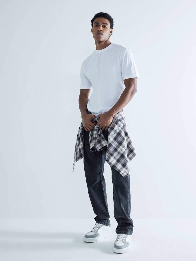 River Island White Regular Fit T-Shirts 3 Pack - Image 4 of 6