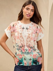Crème - T-shirt Lipsy imprimé avec détails sequins - Image 1 de 4