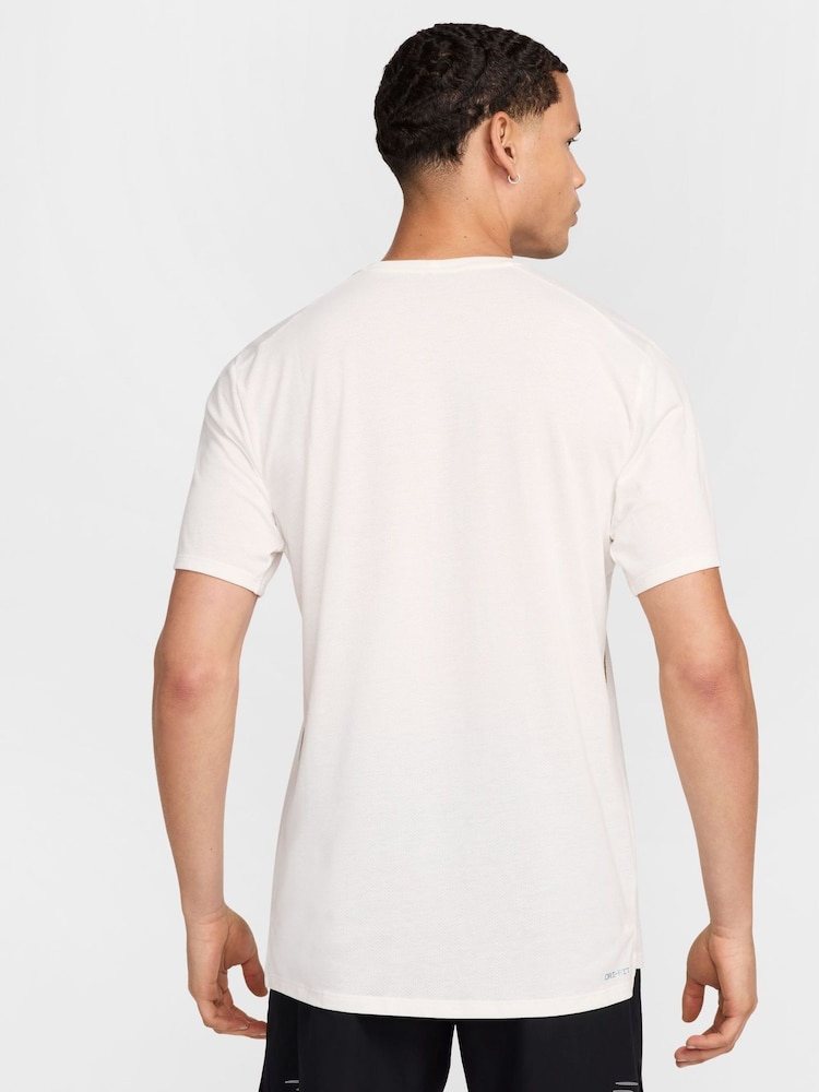 Nike White/Gold Dri-FIT Jakob Ingebrigtsen Running T-Shirt - Image 2 of 7