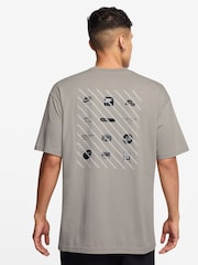 Nike Grey Sportswear Air Tab Logo T-Shirt - Image 2 of 3