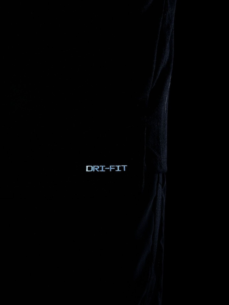 Nike Black Dri-FIT Jakob Ingebrigtsen Running T-Shirt - Image 7 of 7 Nike Black Dri-FIT Jakob Ingebrigtsen Running T-Shirt - Image 7 of 7