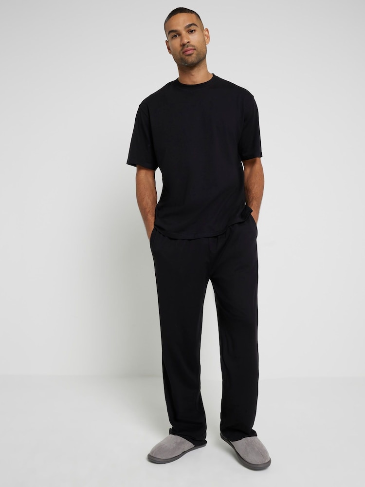 River Island Black Regular Fit 100% Cotton T-Shirt and Modal Metallic Set - Image 1 of 4 River Island Black Regular Fit 100% Cotton T-Shirt and Modal Metallic Set - Image 1 of 4