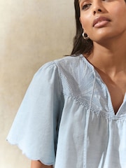 Desteñido - 100% Cotton Embroidered Lightweight Denim Blouse - Imagen 5 de 8