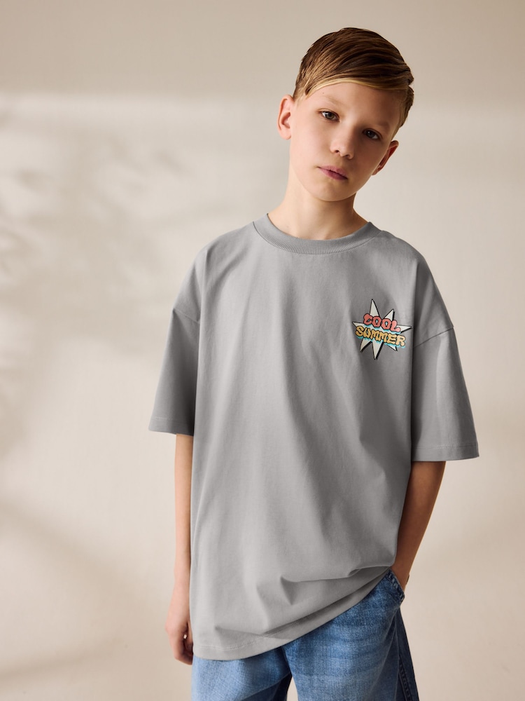 Grau Sommer-Rückenprint - Kurzärmeliges T-Shirt mit Grafikprint in Relaxed-Fit (3–16 J.) - Bild 2 von 8 Grau Sommer-Rückenprint - Kurzärmeliges T-Shirt mit Grafikprint in Relaxed-Fit (3–16 J.) - Bild 2 von 8
