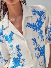 White/Blue Doublecloth Relaxed Short Sleeve Shirt With Embroidery - Image 4 of 8
