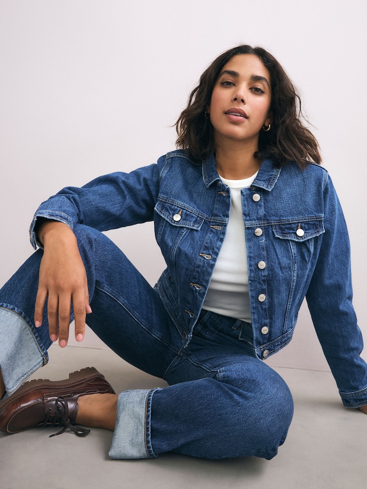 Dunkelblau - Denim-Trucker-Jacke für größere Oberweite aus 100 % Baumwolle - Bild 1 von 5 Dunkelblau - Denim-Trucker-Jacke für größere Oberweite aus 100 % Baumwolle - Bild 1 von 5