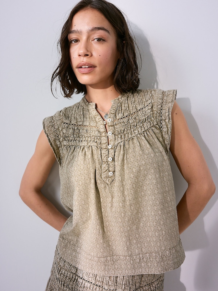 Green Jaquard Sleeveless Blouse - Image 1 of 4