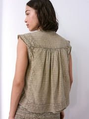 Green Jaquard Sleeveless Blouse - Image 2 of 4