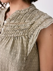 Green Jaquard Sleeveless Blouse - Image 5 of 8