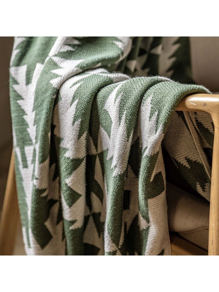 Gallery Home Green Natures Forest Knitted Tree Throw 1300x1700mm - Image 2 of 3 Gallery Home Green Natures Forest Knitted Tree Throw 1300x1700mm - Image 2 of 3