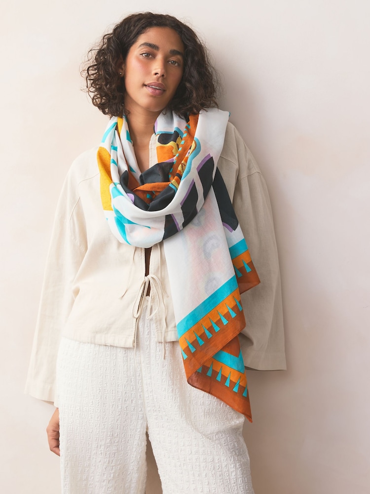 Bright Leopard Scene 100% Cotton Lightweight Scarf - Image 2 of 11