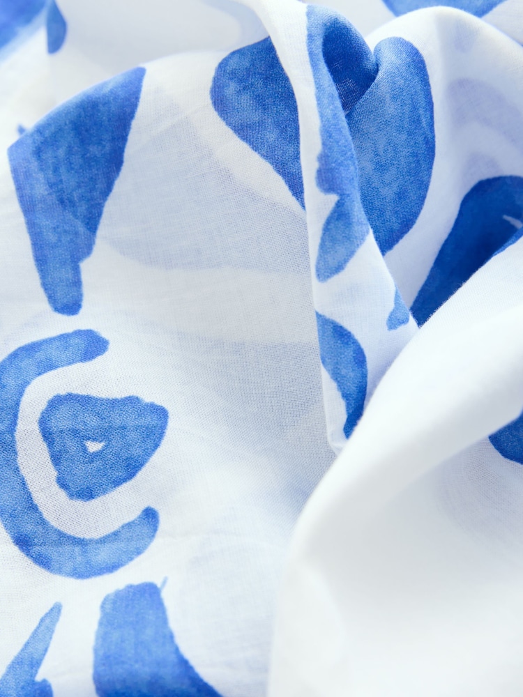 Blue/White Geo Print 100% Cotton Sarong - Image 9 of 9