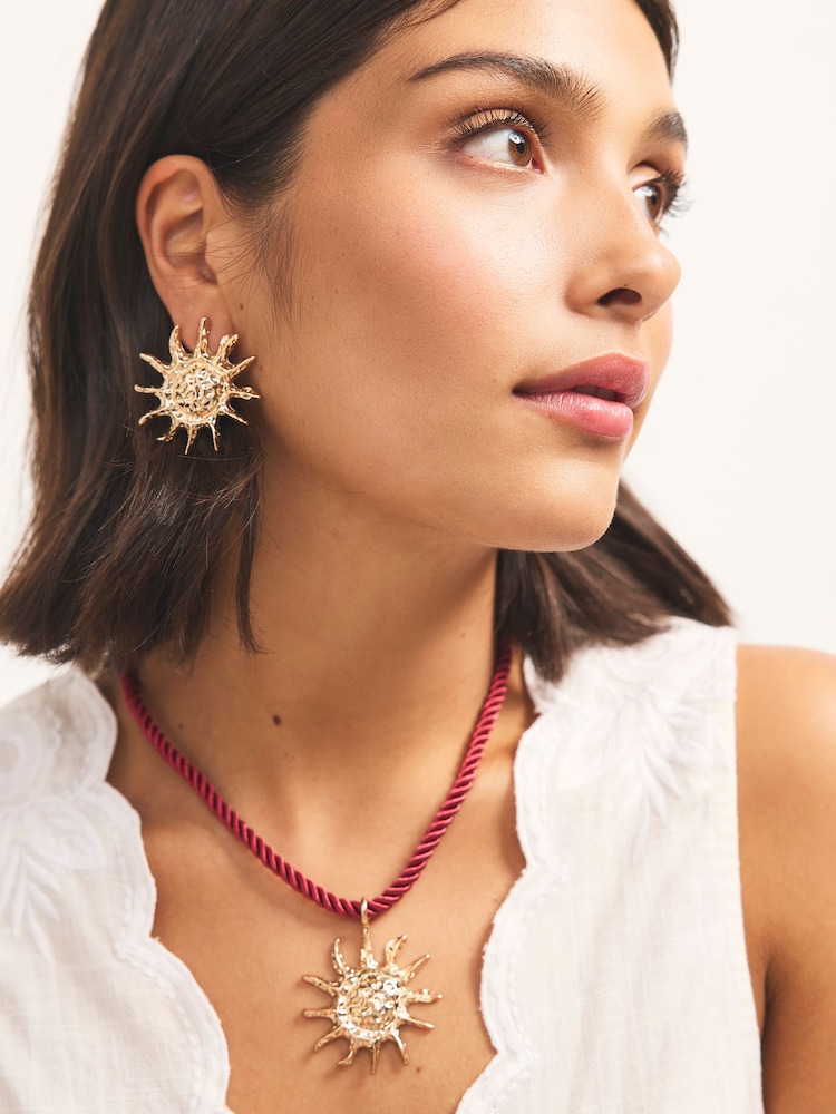 Gold Tone Sun Stud Earrings - Image 2 of 5 Gold Tone Sun Stud Earrings - Image 2 of 5