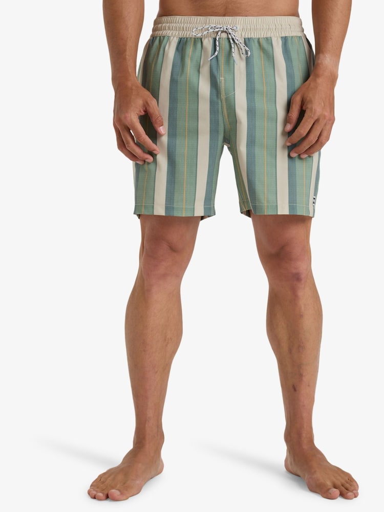 شورتات السباحة بشعار مخطط أخضر من Billabong Sundays - صورة 1 من 6