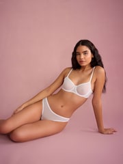 White - Invisible Bonded Mesh Thong - Image 4 of 8